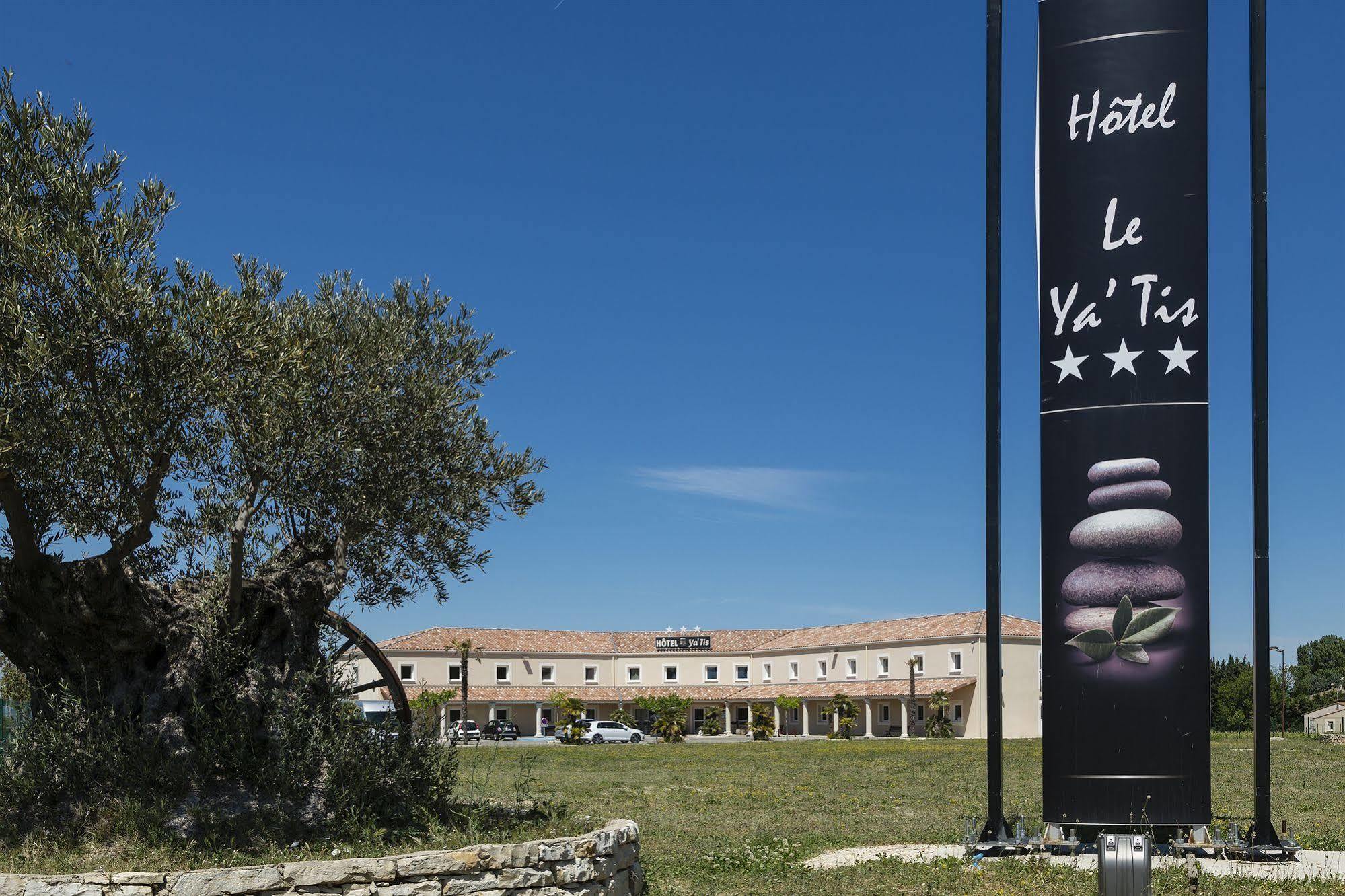 Le Ya'Tis Hotel Saint-Laurent-des-Arbres Buitenkant foto